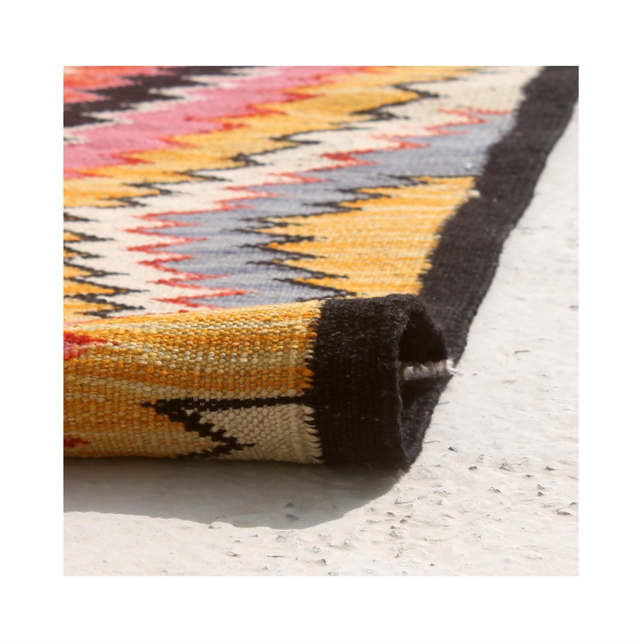Tappeto Kilim moderno in lana multicolore 143x104cm