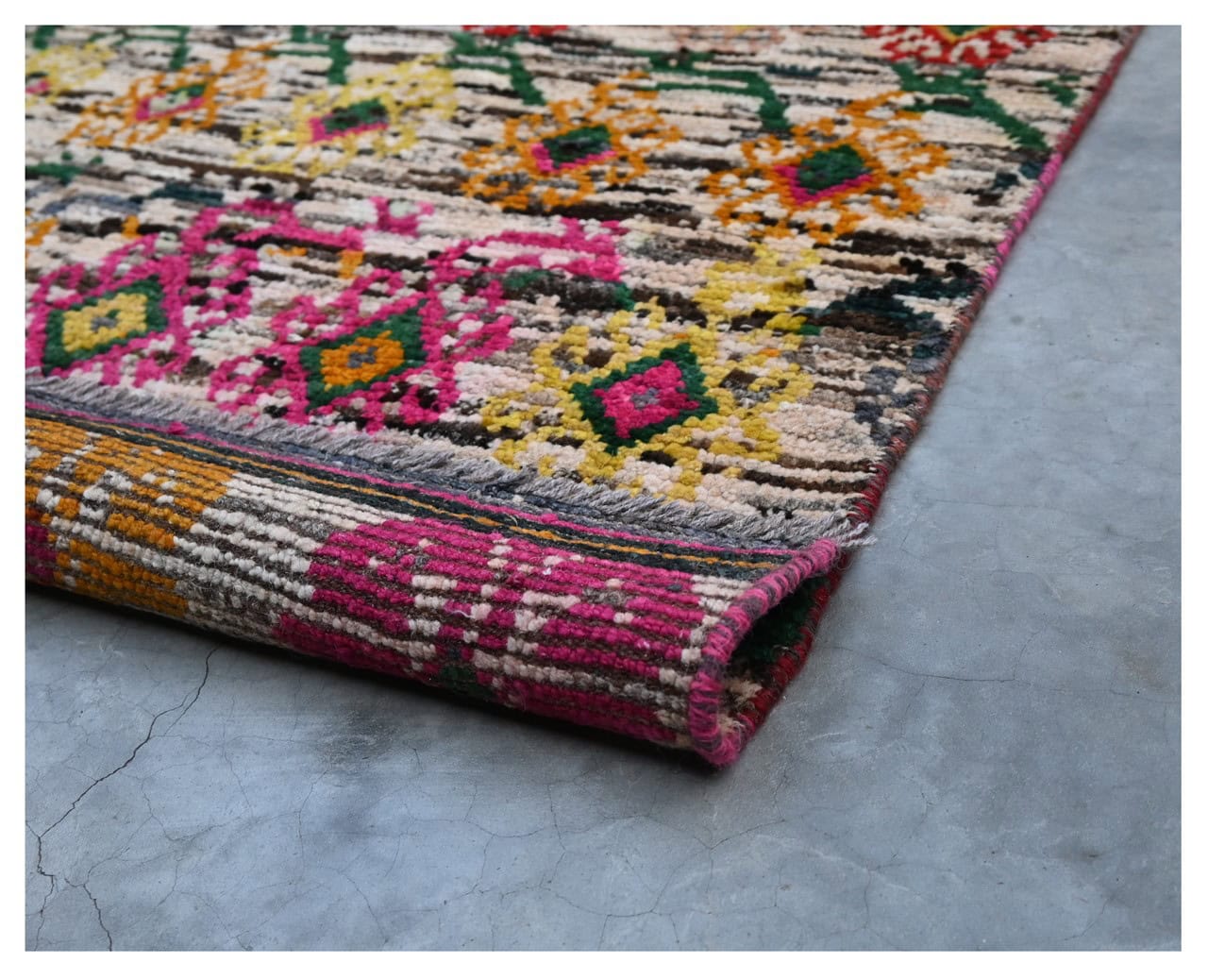 Taimany - Multicolor Tribal Wool Rug - Hand-Knotted 117x76cm
