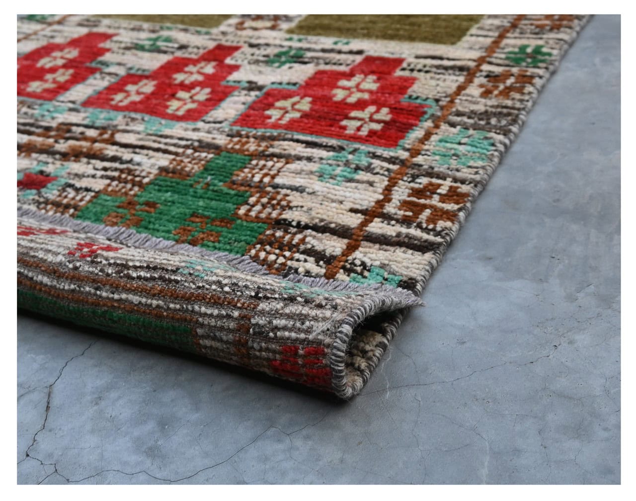 Taimany - Multicolor Tribal Wool Rug - Hand-Knotted 112x79cm