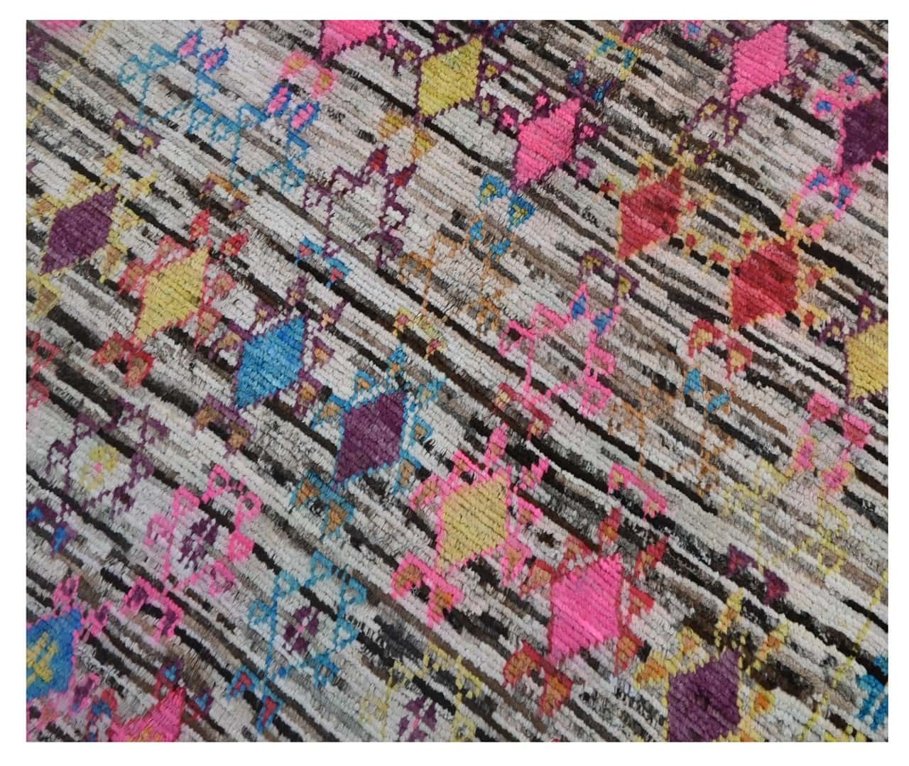 Taimany - Multicolor Tribal Wool Rug - Hand-Knotted 130x102cm