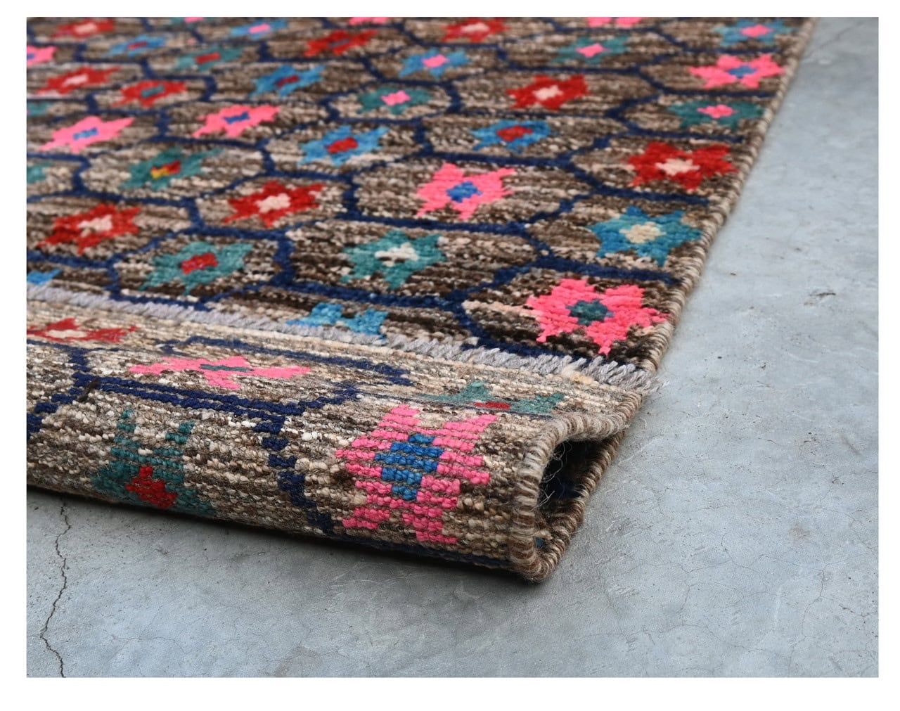 Taimany - Multicolor Tribal Wool Rug - Hand-Knotted 111x75cm