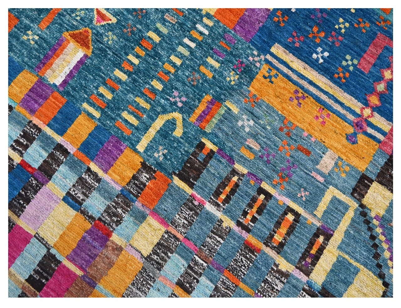 Taimany - Multicolor Tribal Wool Rug - Hand-Knotted 196x156cm