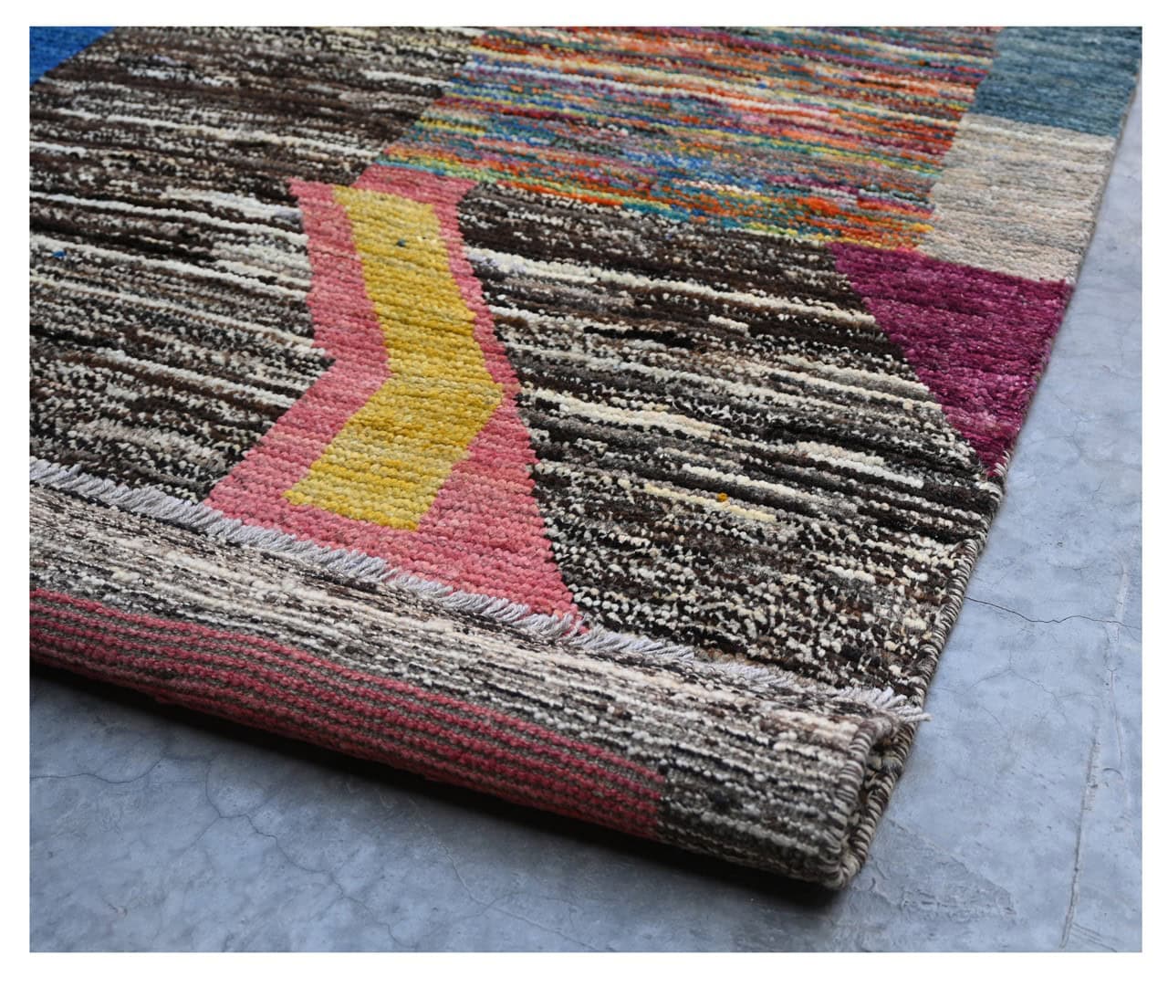 Taimany - Multicolor Tribal Wool Rug - Hand-Knotted 254x190cm
