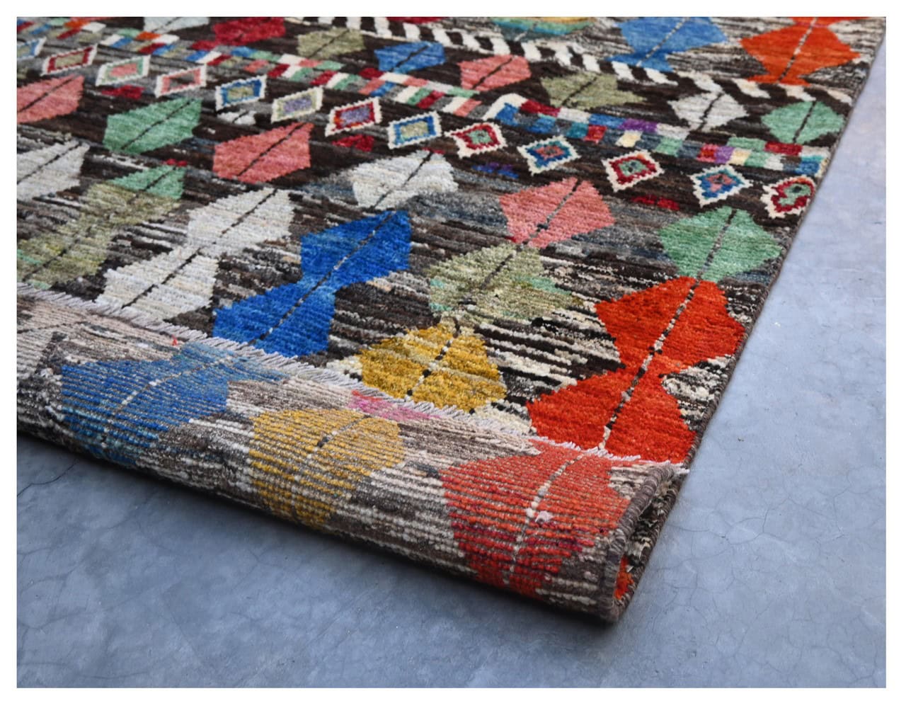 Taimany - Multicolor Tribal Wool Rug - Hand-Knotted 203x164cm
