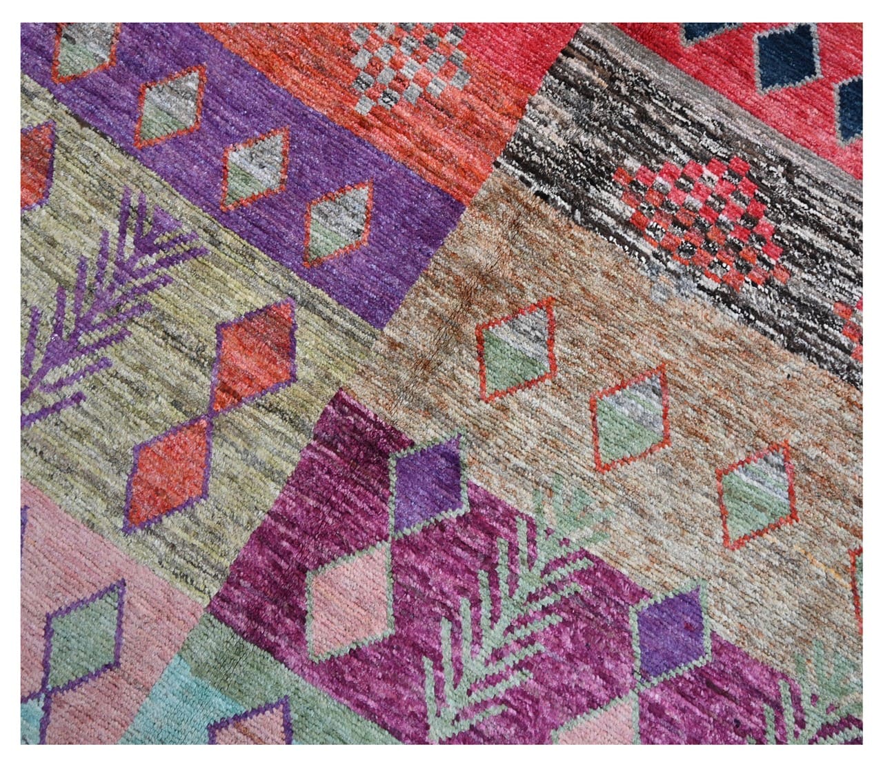 Taimany - Multicolor Tribal Wool Rug - Hand-Knotted 192x140cm