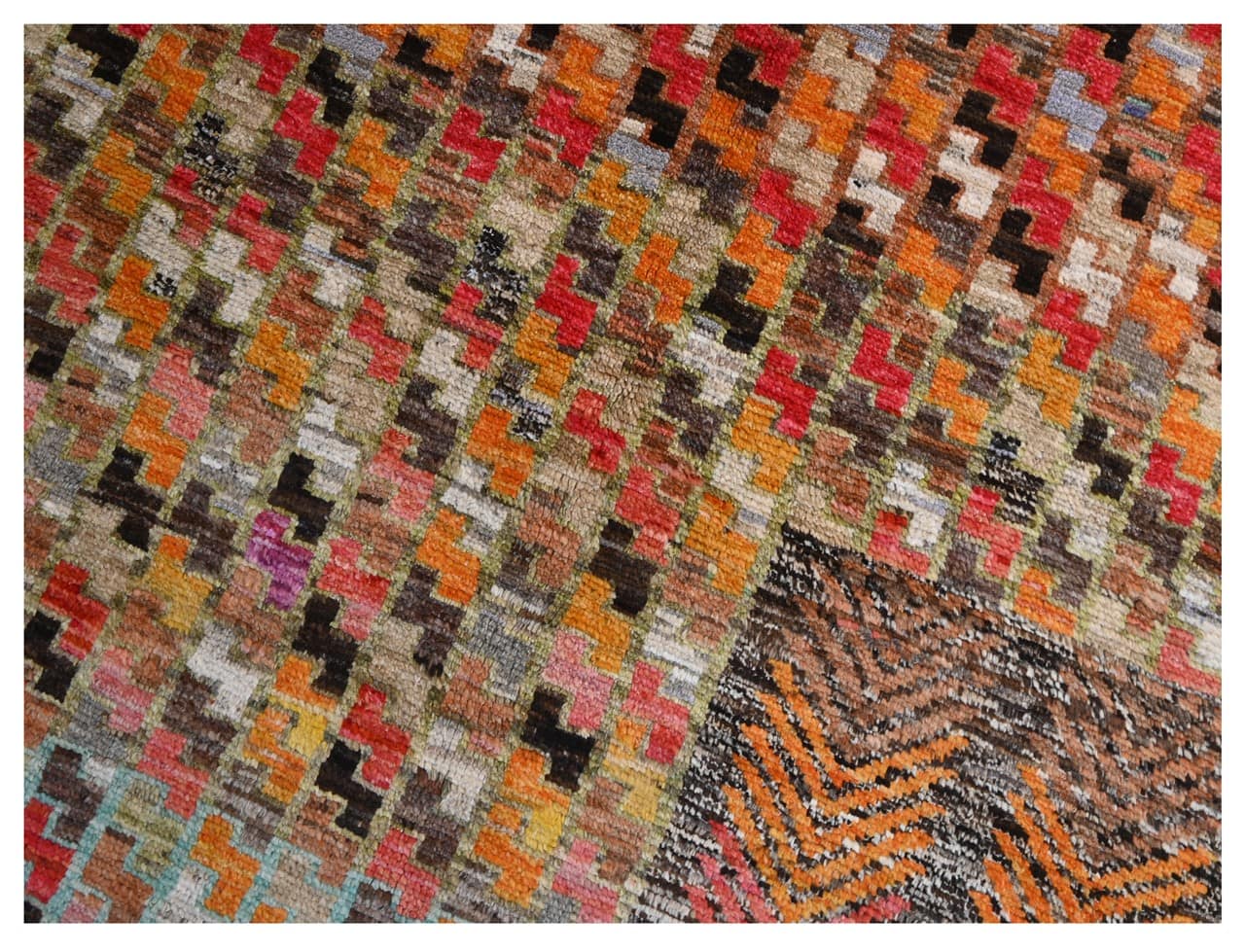 Taimany - Multicolor Tribal Wool Rug - Hand-Knotted 185x120cm