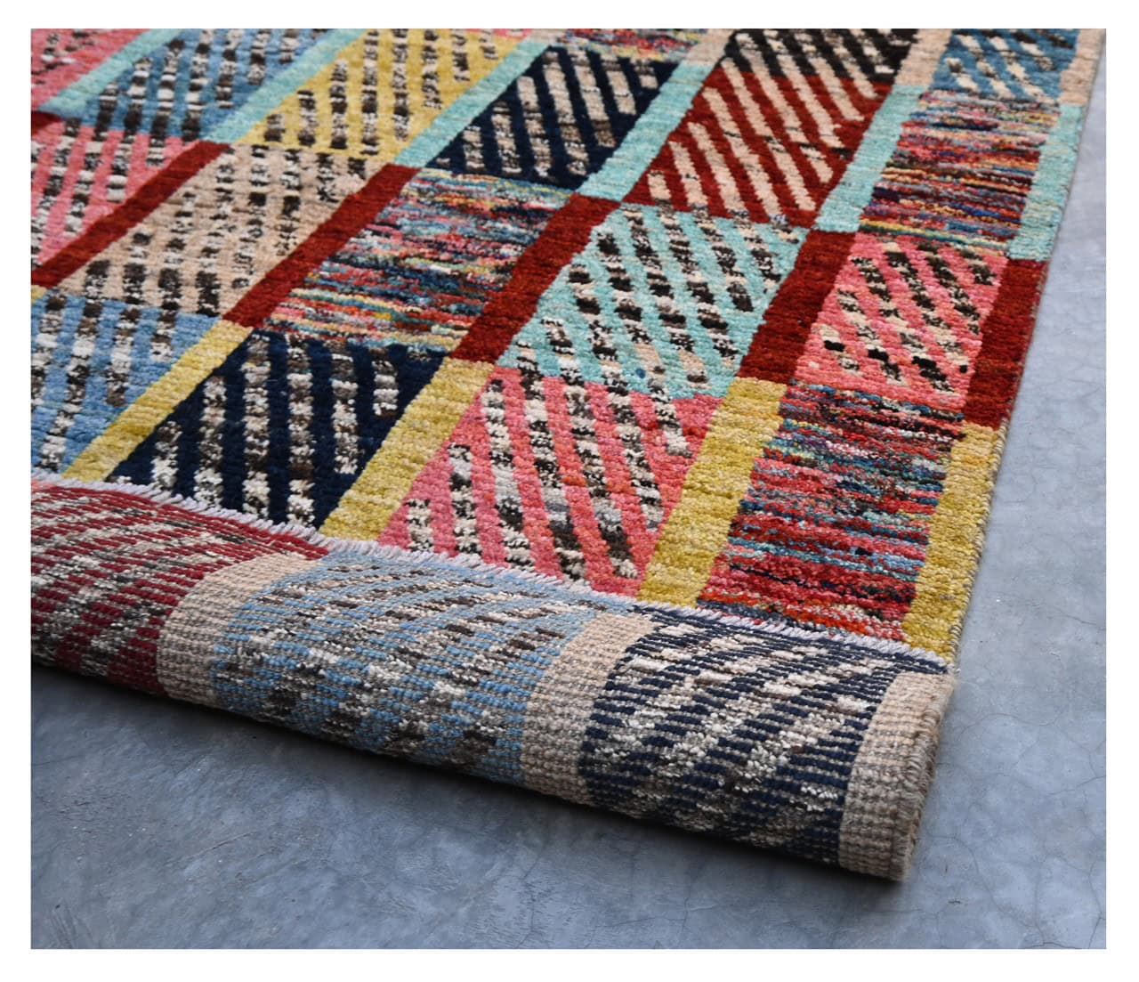 Taimany - Multicolor Tribal Wool Rug - Hand-Knotted 235x177cm