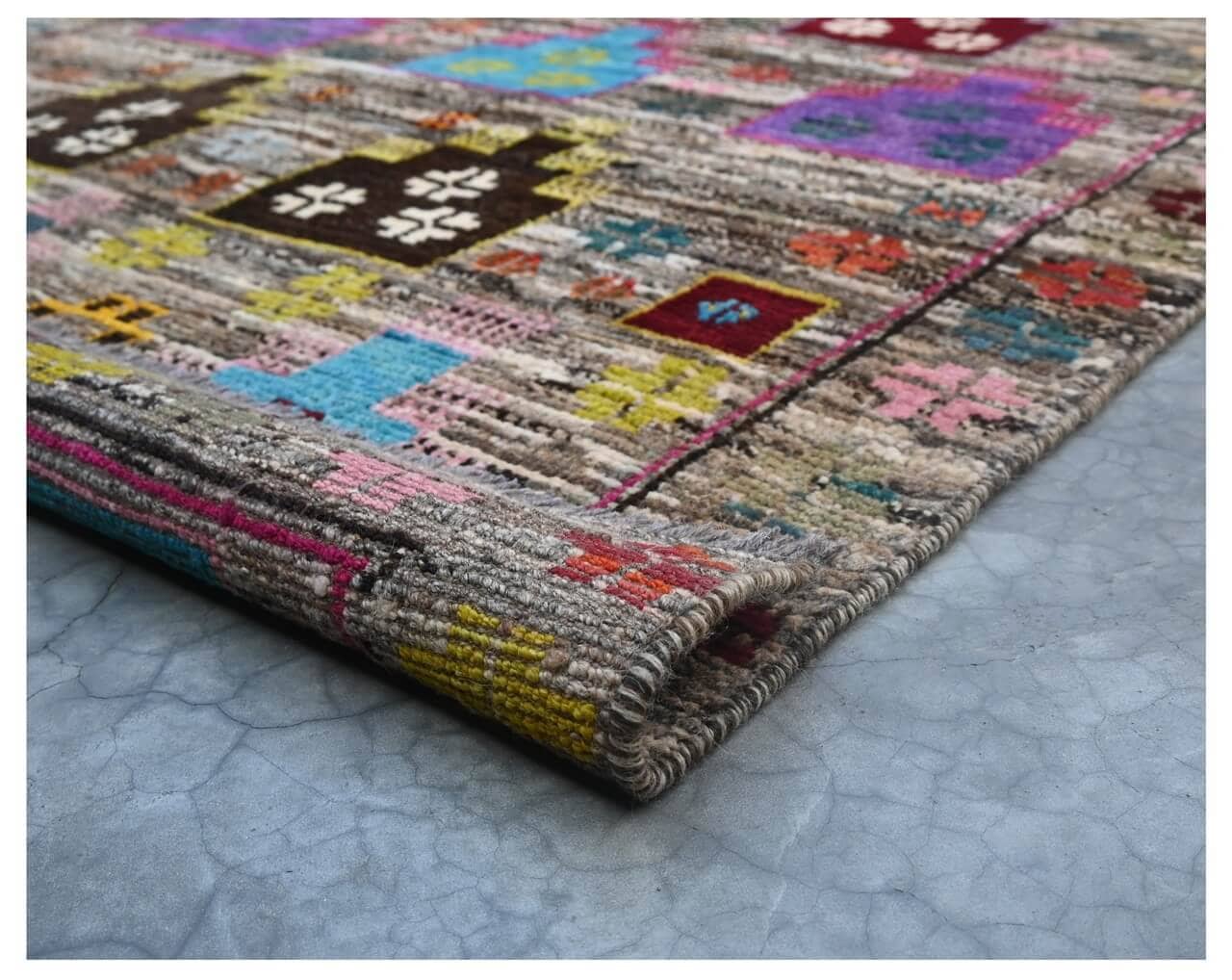 Taimany - Multicolor Tribal Wool Rug - Hand-Knotted 186x122cm